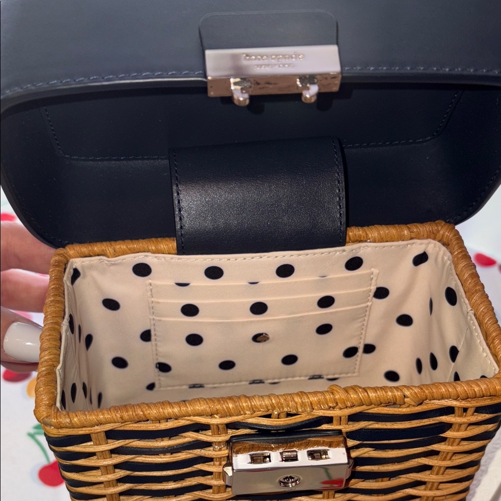 Kate Spade Blazer Blue Voyage Wicker Small Top Handle with/Strap EUC!! - Picture 4 of 15